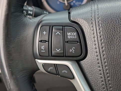 Used 2018 Toyota Sienna XLE image 15