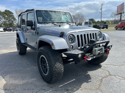 Used 2015 Jeep Wrangler Unlimited Sahara w/ Connectivity Group image 12