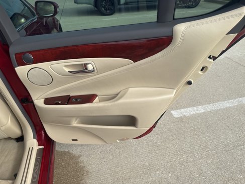 Used 2011 Lexus LS 460 image 18