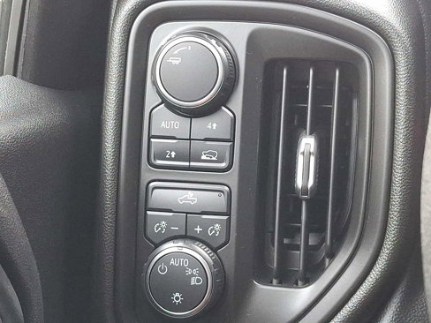Used 2019 Chevrolet Silverado 1500 Custom w/ Custom Value Package image 21