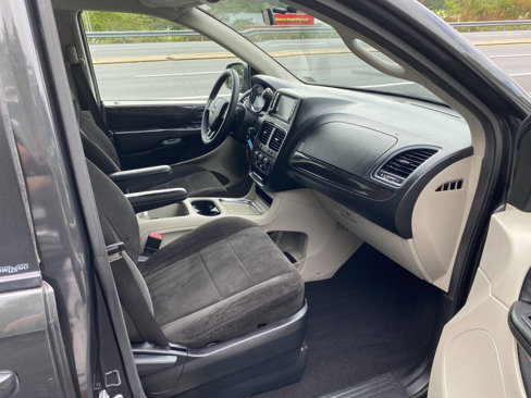 Used 2012 Dodge Grand Caravan SXT w/ Entertainment Group 1 image 13