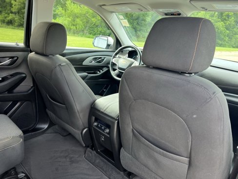 Used 2020 Chevrolet Traverse LT image 13