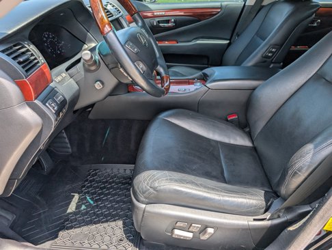 Used 2012 Lexus LS 460 AWD image 9