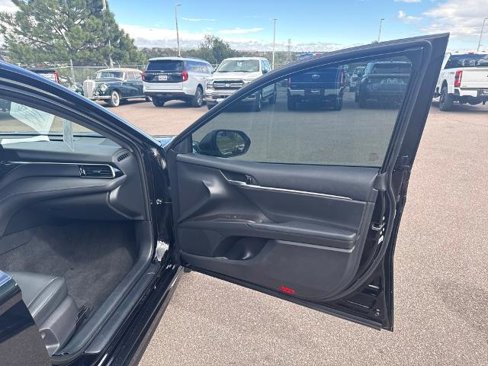 Used 2022 Toyota Camry SE image 25