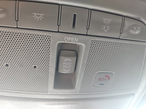 Used 2020 Nissan Rogue SL w/ Premium Package image 31