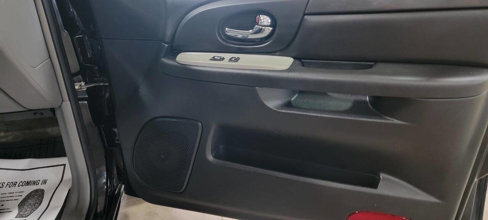 Used 2005 GMC Envoy SLE image 17