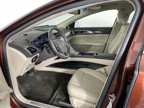 Used 2016 Lincoln MKZ Hybrid image 13