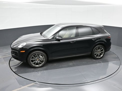 Certified 2023 Porsche Cayenne image 31
