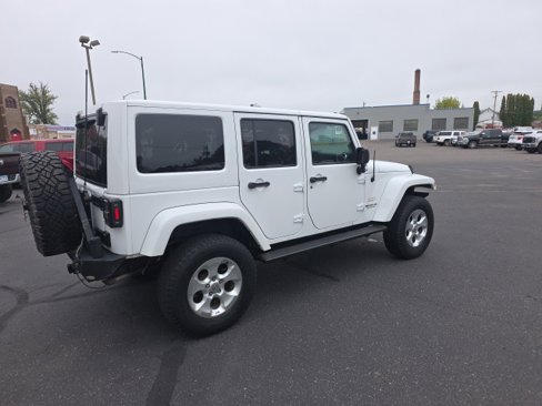 Used 2015 Jeep Wrangler Unlimited Sahara w/ Connectivity Group image 4