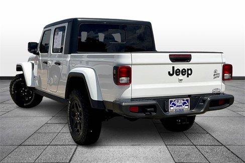 Used 2021 Jeep Gladiator Willys image 12