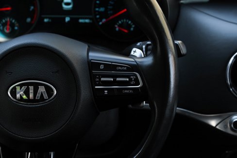 Used 2018 Kia Stinger Premium image 22