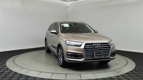 Used 2019 Audi Q7 3.0T Prestige image 2