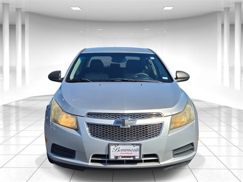 Used 2011 Chevrolet Cruze LS image 5
