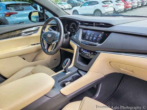 Used 2018 Cadillac XT5 AWD image 32