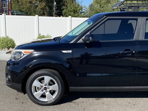 Used 2017 Kia Soul image 2