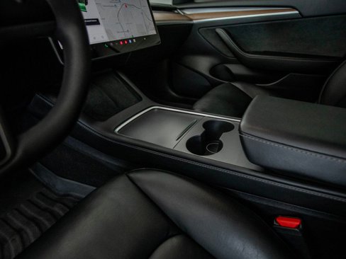 Used 2021 Tesla Model 3 Standard Range Plus image 23