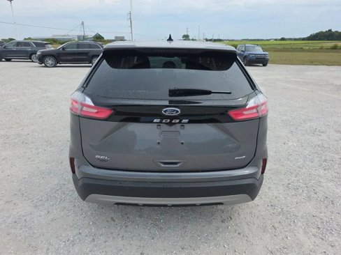 Used 2021 Ford Edge SEL image 4