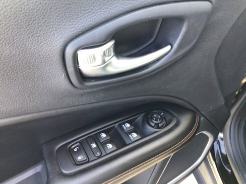 Used 2021 Jeep Compass Limited image 22