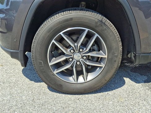 Used 2018 Jeep Grand Cherokee Limited image 8