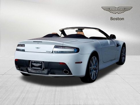 Used 2015 Aston Martin V8 Vantage Roadster image 28