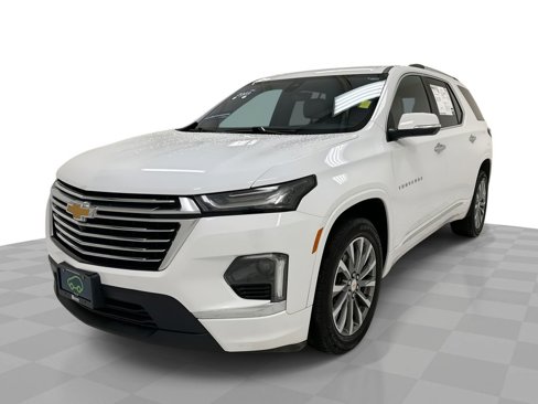 Certified 2023 Chevrolet Traverse Premier w/ LPO, Floor Liner Package image 1