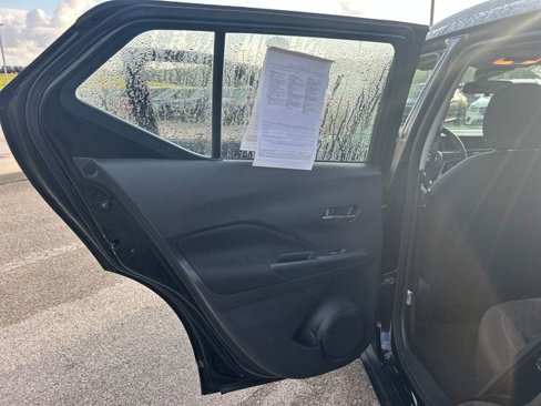 Used 2024 Nissan Kicks SV image 34