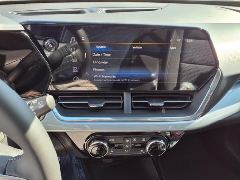 New 2025 Chevrolet Trax LT w/ Driver Confidence Package image 11
