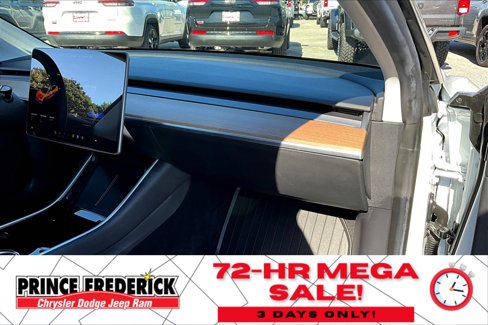 Used 2019 Tesla Model 3 Mid Range image 14
