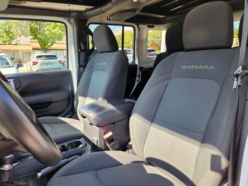 Used 2020 Jeep Wrangler Unlimited Sahara image 7
