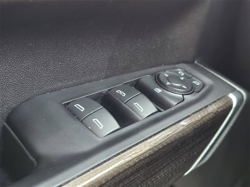 Used 2022 Chevrolet Silverado 1500 LT image 15