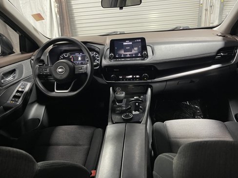 Used 2021 Nissan Rogue SV image 14