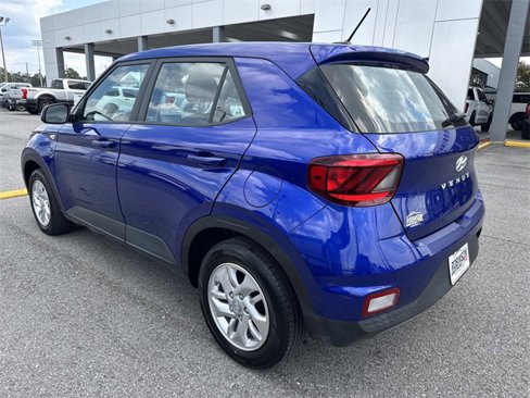 Used 2023 Hyundai Venue SE image 7