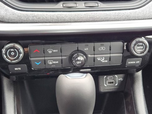 New 2025 Jeep Compass Latitude image 27