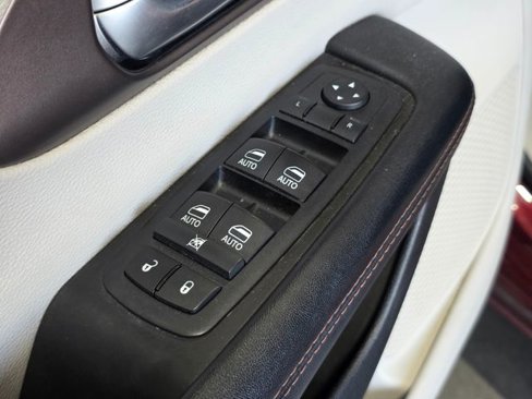 Used 2017 Chrysler Pacifica Touring-L Plus image 14