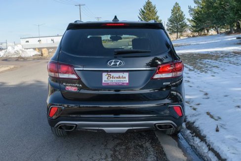 Used 2017 Hyundai Santa Fe SE image 4