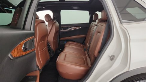 Used 2016 Lincoln MKX Reserve w/ Technology Package image 36