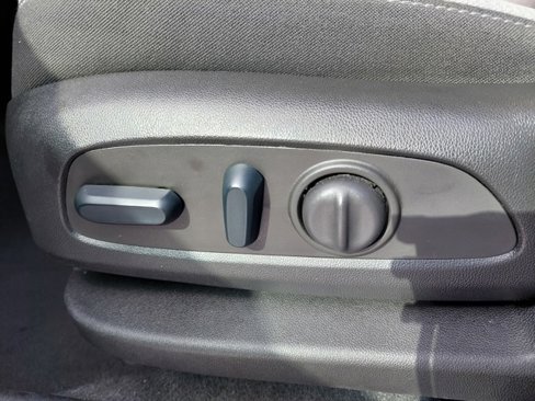 Used 2024 Chevrolet Equinox LT image 18