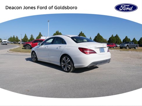 Used 2019 Mercedes-Benz CLA 250 4MATIC image 5
