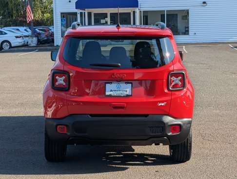 Used 2022 Jeep Renegade Latitude w/ Sun/Sound Group image 4
