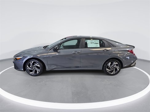 New 2025 Hyundai Elantra Sport image 7