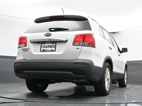 Used 2011 Kia Sorento EX w/ Premium Pkg image 26