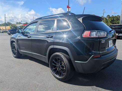 Used 2023 Jeep Cherokee Altitude Lux image 7
