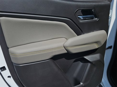 New 2026 Chevrolet Colorado ZR2 w/ Technology Package image 16