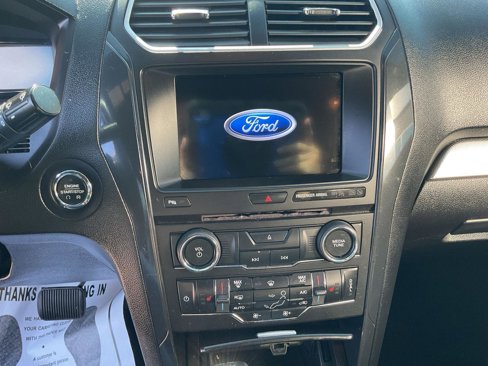 Used 2017 Ford Explorer XLT w/ Equipment Group 202A image 14