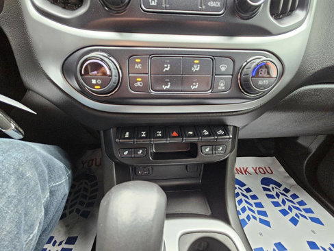 Used 2022 Chevrolet Colorado ZR2 image 19