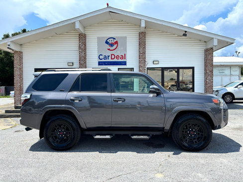 Used 2022 Toyota 4Runner SR5 Premium image 9