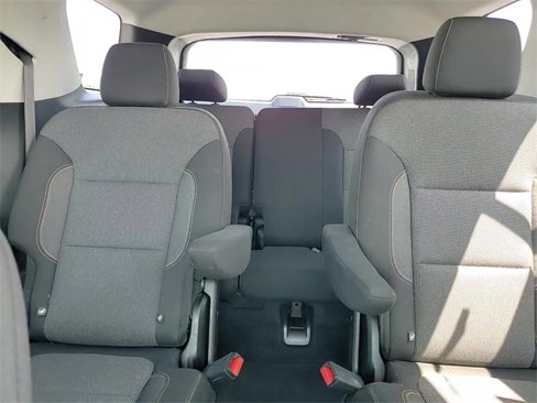 Used 2021 Chevrolet Traverse LT image 22