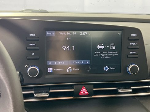 Used 2023 Hyundai Elantra SEL image 14
