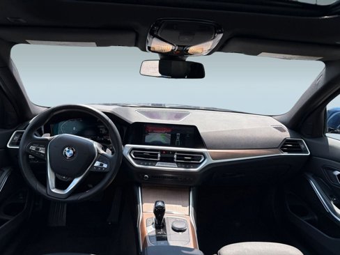 Used 2021 BMW 330i Sedan w/ Premium Package image 16