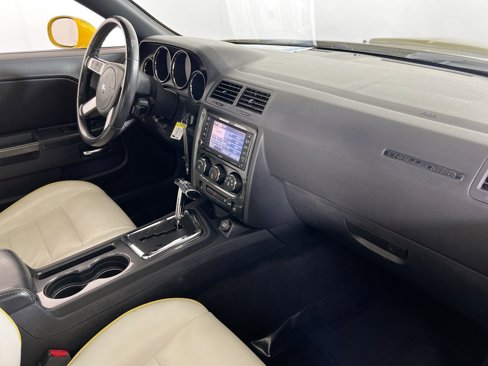 Used 2010 Dodge Challenger R/T image 26
